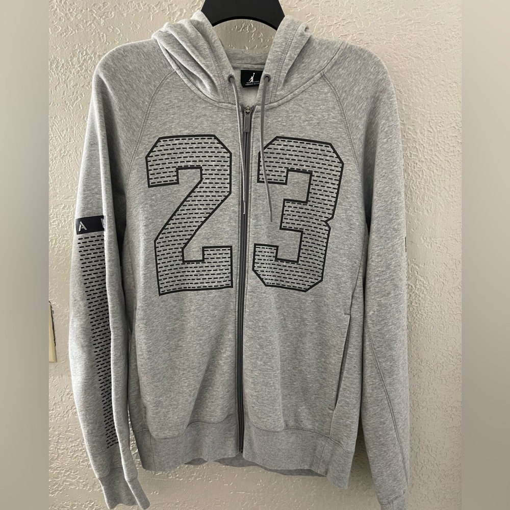 NWOT Nike Air Jordan Flight Fleece Men's Gray Zip-Up Hoodie‎ Size Small
